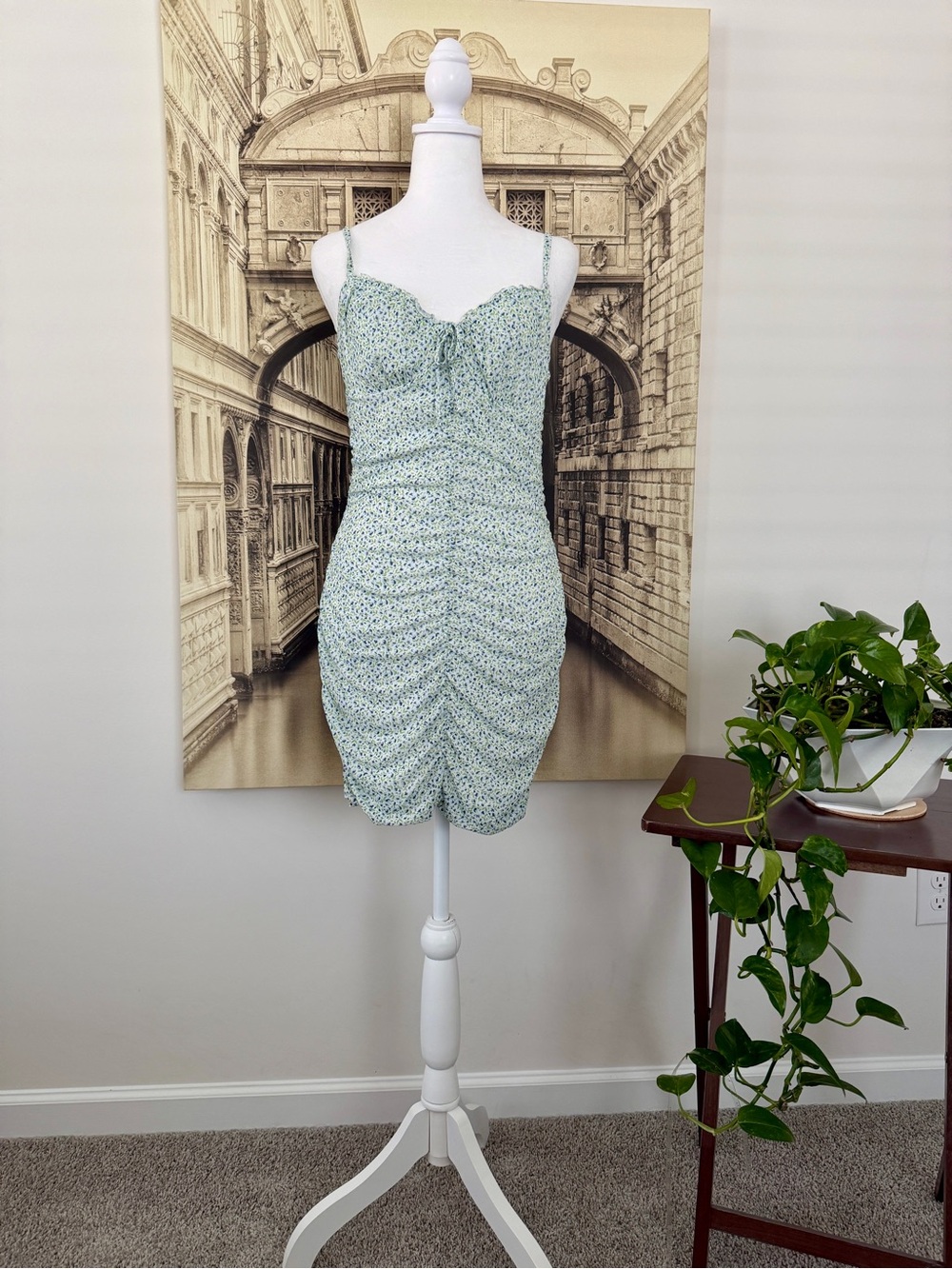 Preloved H&M Divided Floral Mesh Ruched Bodycon Mini Dress - Size M